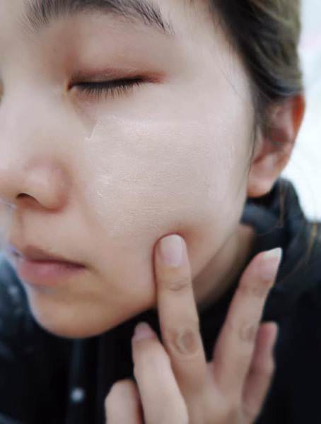 【運動控必看】Spococo智慧校正粉底液｜第一支真的超適合運動的底妝！清透零粉感，持妝力狂讚！