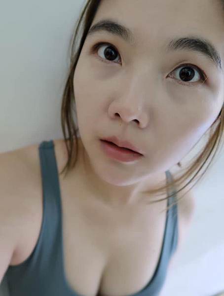 【運動控必看】Spococo智慧校正粉底液｜第一支真的超適合運動的底妝！清透零粉感，持妝力狂讚！
