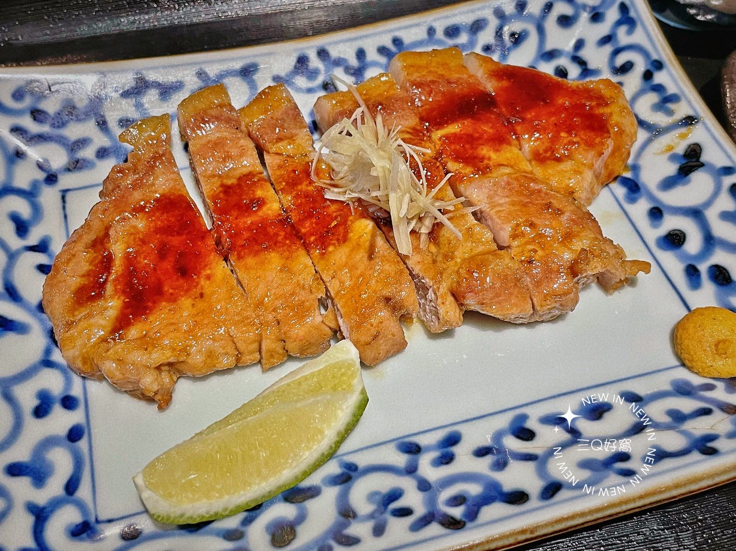 秀泰站前店美食 銀座可子日式豬排 鮮甜的海大蝦與柔嫩的豬排美味