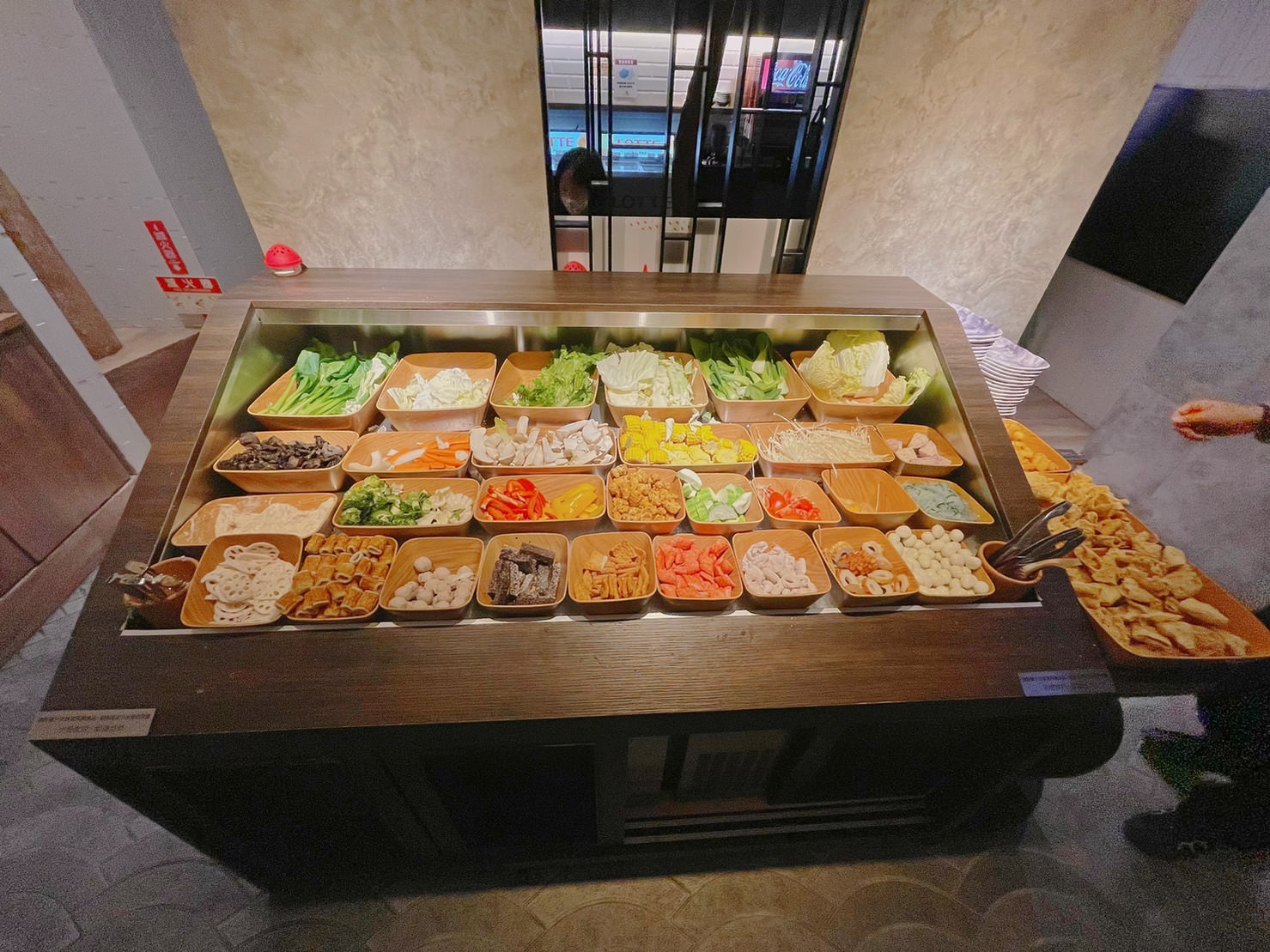 築間幸福鍋物 豐盛鍋物 蔬食放題(吃到飽)大里德芳南路上美食