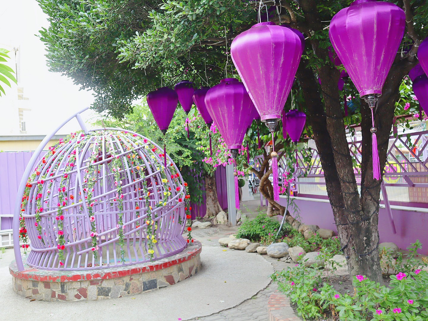 台南麻豆 紫色水漾越南休閒村 超人氣正宗越式料理 獨特越式火鍋吃過必回訪