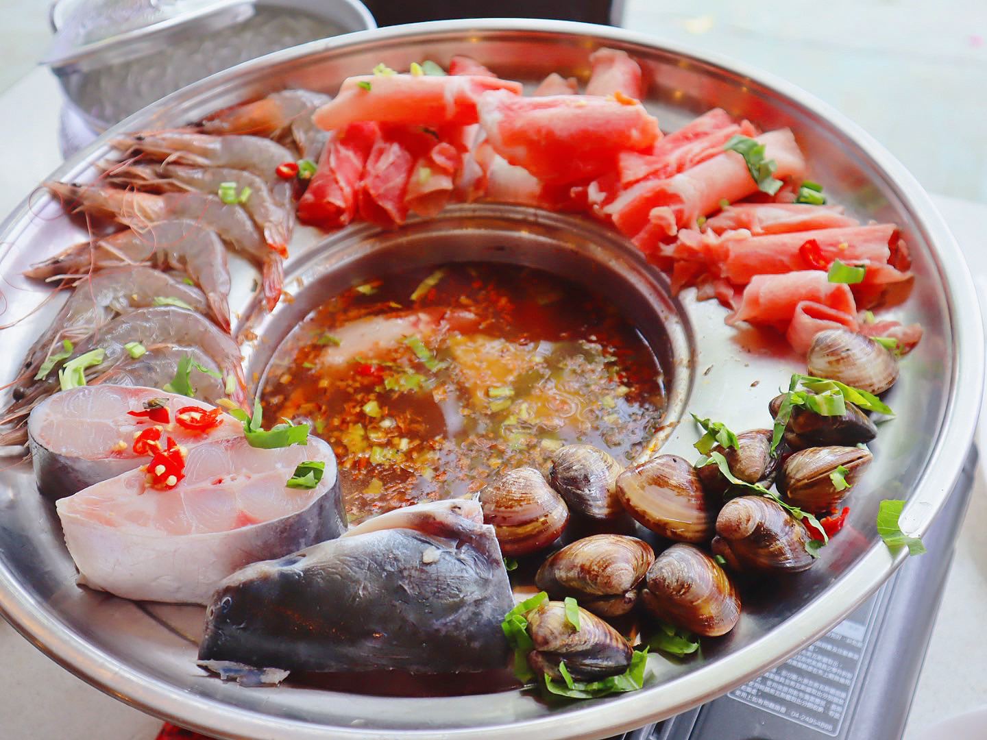台南麻豆 紫色水漾越南休閒村 超人氣正宗越式料理 獨特越式火鍋吃過必回訪