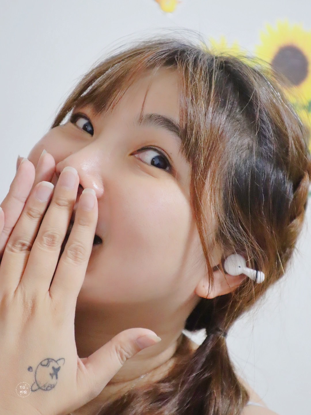 OMIX 耳上最強 聽見未來聲音 未來少女聯名款 氣傳導耳夾式客制音效藍牙耳機OA02NZ - 第1張圖