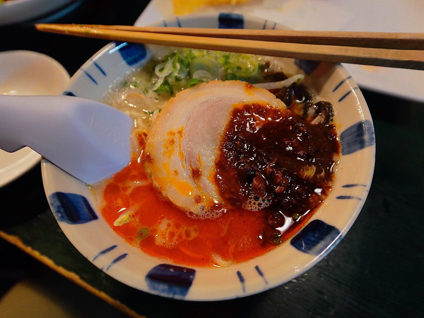 美國村附近的美食 金波銀波居酒屋 老宅通堂拉麵 在地料理美食啵棒 沖繩自由行 - 第11張圖