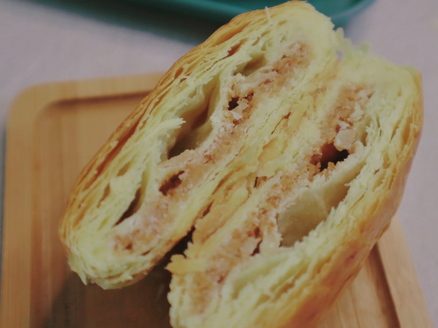台中甜酥餅團購首選四月南風 花生甜酥餅、黑糖咖啡甜酥餅、 蜜汁柴魚甜酥餅