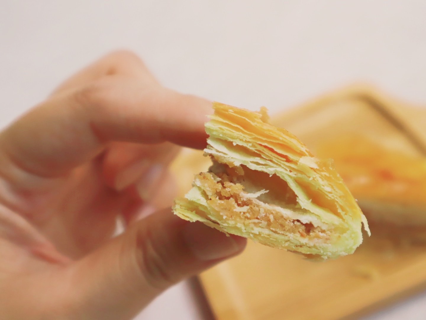 台中甜酥餅團購首選四月南風 花生甜酥餅、黑糖咖啡甜酥餅、 蜜汁柴魚甜酥餅
