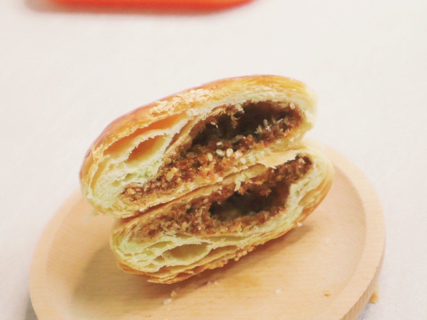 台中甜酥餅團購首選四月南風 花生甜酥餅、黑糖咖啡甜酥餅、 蜜汁柴魚甜酥餅