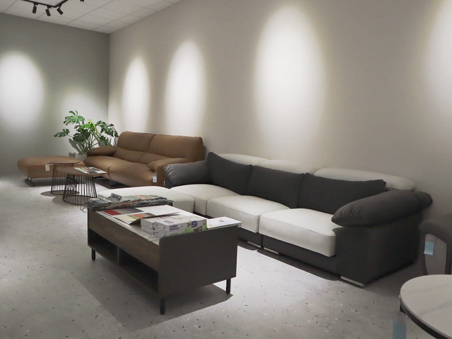 台中床墊推薦方城市居家生活館 - 床墊專家（台中南屯店）MIT 價格透明，預算中挑選適合的床墊並不難