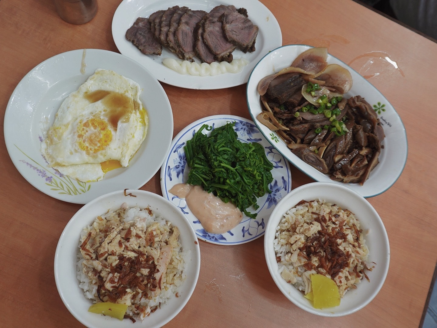 嘉義美食民主火雞肉飯 油蔥香十足 小菜必點,附設停車場 晚上還能逛文化路夜市 - 第13張圖