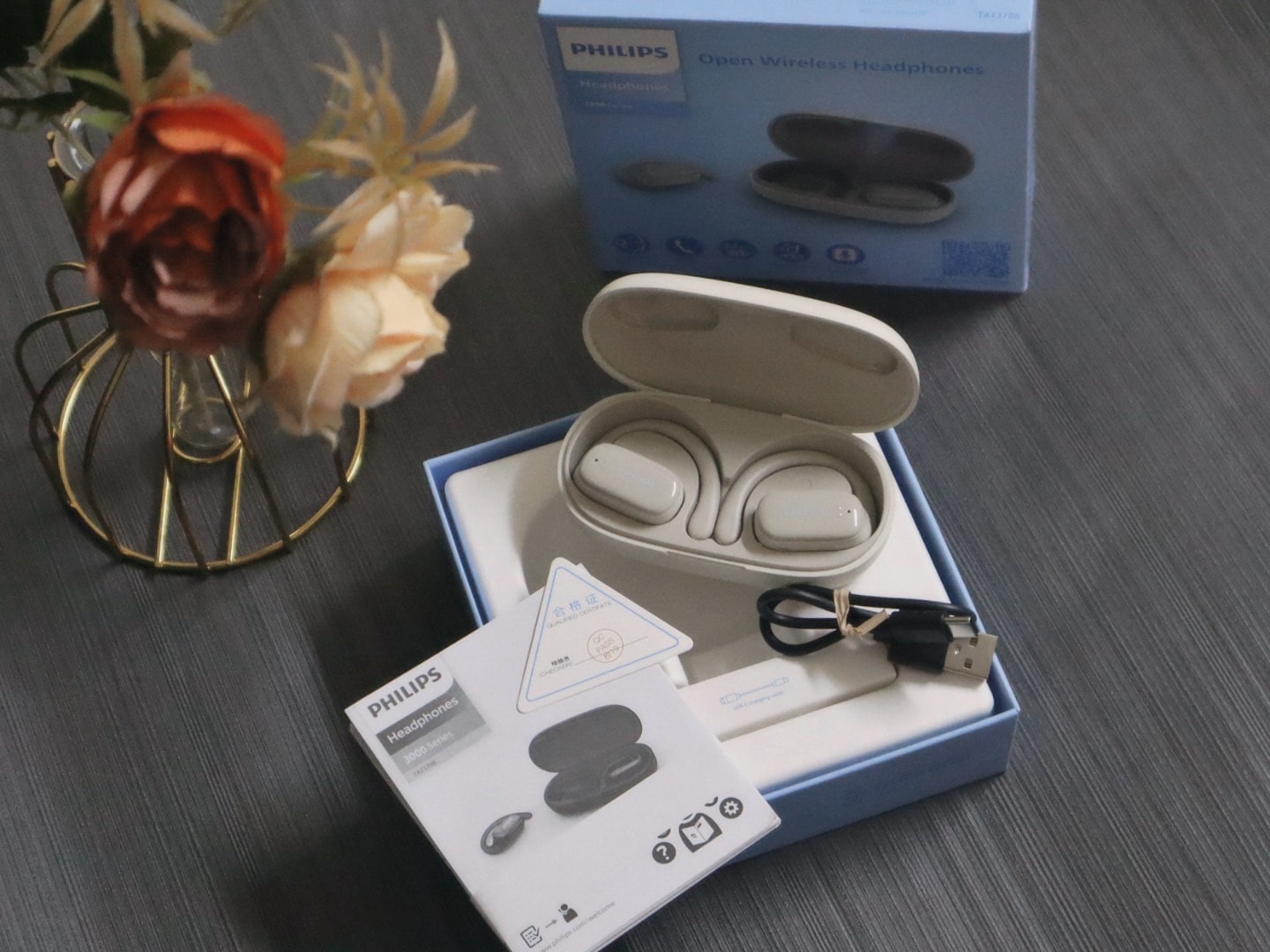 PHILIPS TAT3708 22h長續航氣傳導真無線運動耳機 平價藍牙耳機推薦 - 第3張圖 PHILIPS (TAT3708) 22h長續航氣傳導真無線運動耳機 藍牙耳機開箱