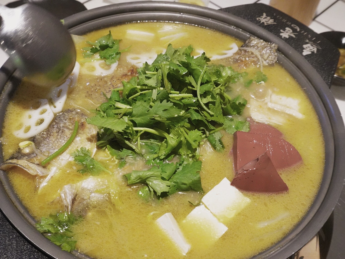 魚老鐵烤魚(台南創始店)中西區正宗江湖風味烤魚的美食饗宴 - 第16張圖