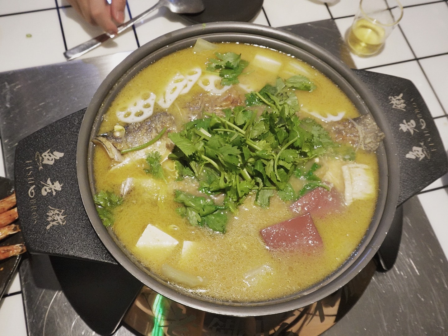 魚老鐵烤魚(台南創始店)中西區正宗江湖風味烤魚的美食饗宴 - 第15張圖