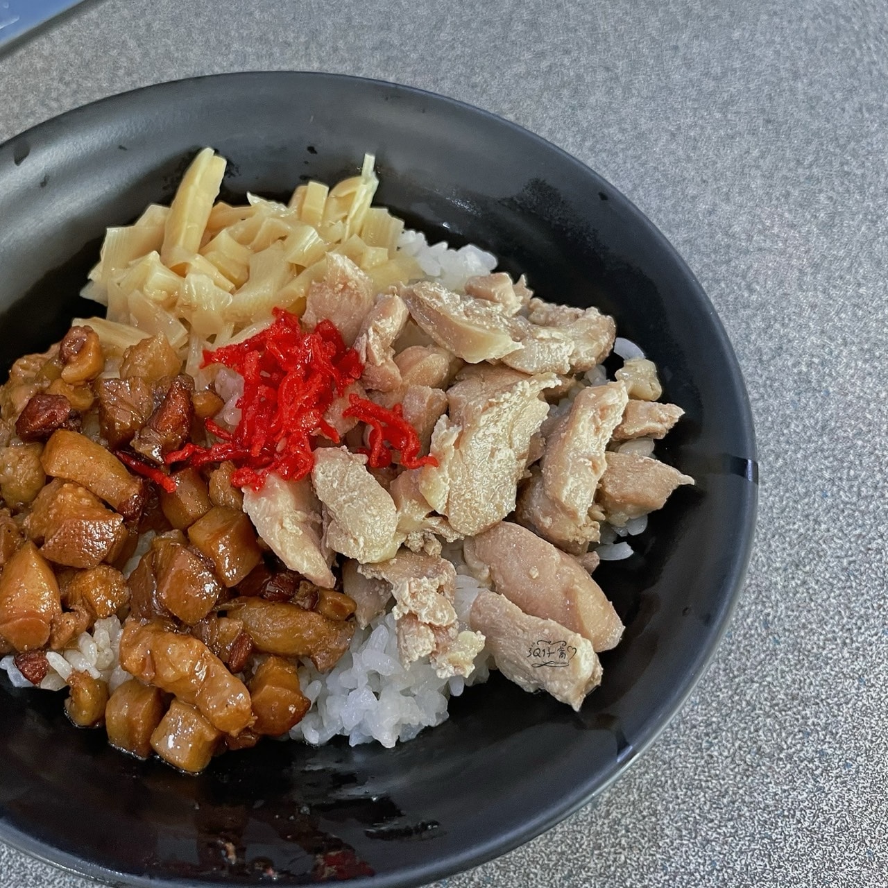 地道的台東風味丨國飯代表 「大眾魯肉飯」每一口都是對傳統的致敬 - 第12張圖