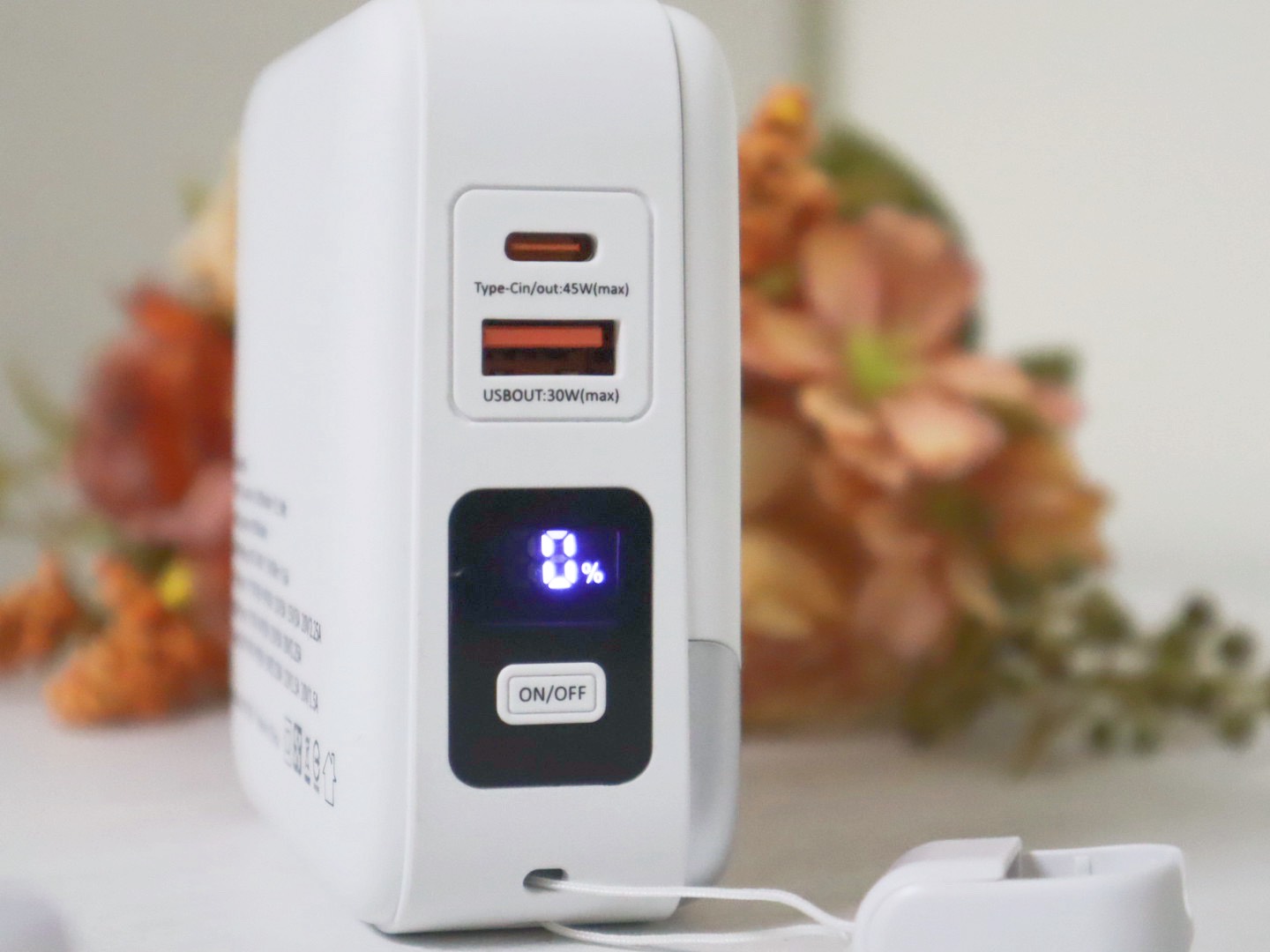【愛客科技行動電源】小體積也有大能量!可上飛機三合一快充行動電源開箱分享 - 第11張圖 【愛客科技行動電源】小體積也有大能量!可上飛機三合一快充行動電源開箱分享
