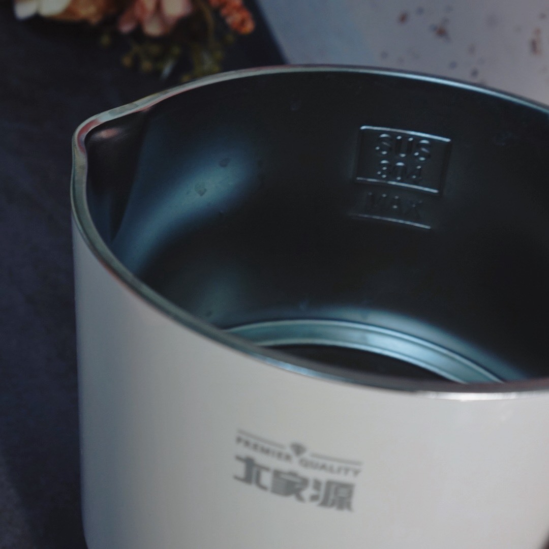 大家源雙電壓便攜料理鍋開箱 旅行不怕飯店水壺,宵夜隨時開煮! - 第13張圖 大家源雙電壓便攜料理鍋開箱 旅行不怕飯店水壺,宵夜隨時開煮!
