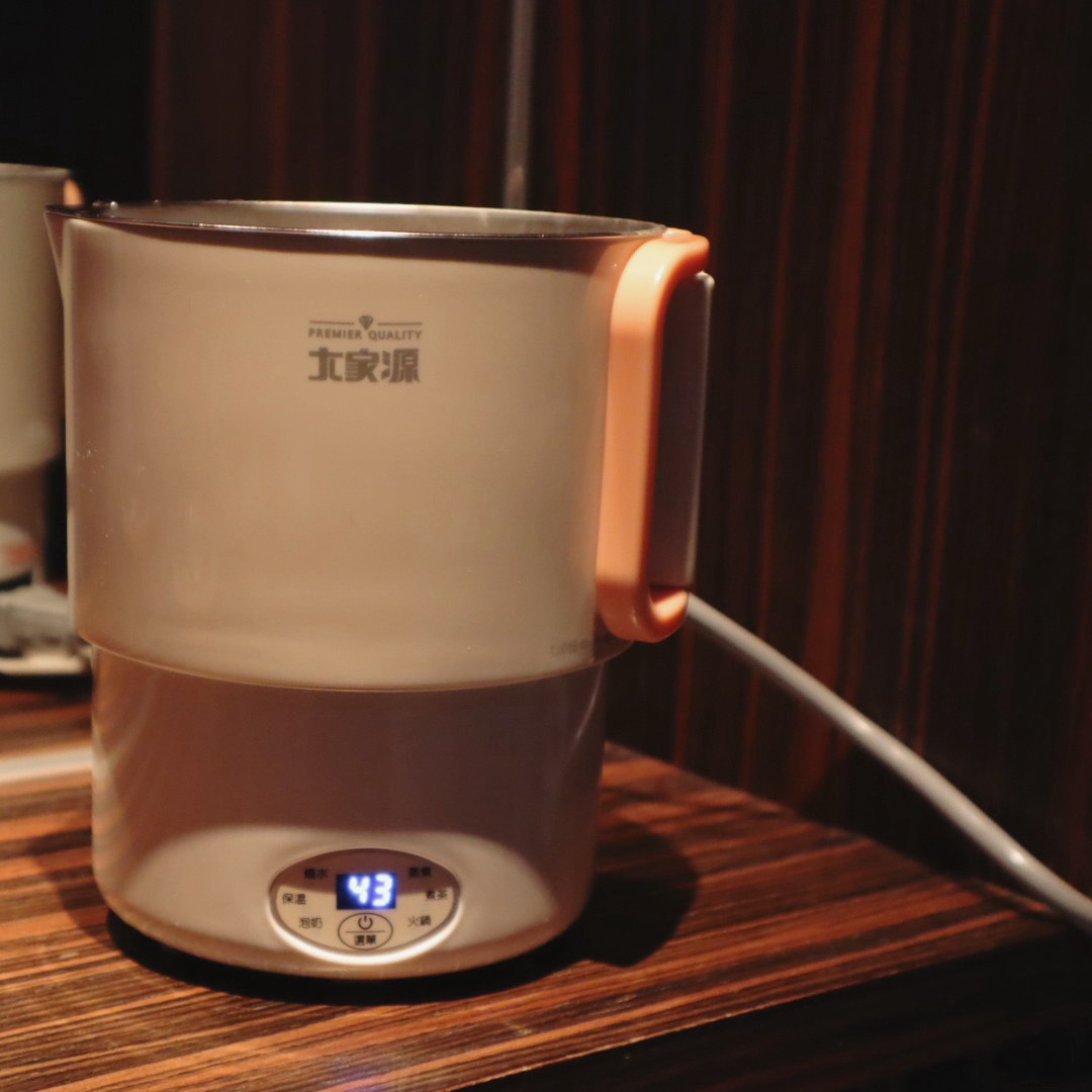 大家源雙電壓便攜料理鍋開箱 旅行不怕飯店水壺,宵夜隨時開煮! - 第5張圖 大家源雙電壓便攜料理鍋開箱 旅行不怕飯店水壺,宵夜隨時開煮!