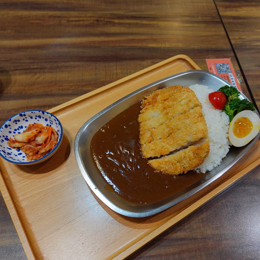 圓山站附近大叔食事食記:咖哩拌飯超合拍、炸物酥脆、酸辣炒麵重口味 - 第6張圖 圓山站附近大叔食事食記:咖哩拌飯超合拍、炸物酥脆、酸辣炒麵重口味