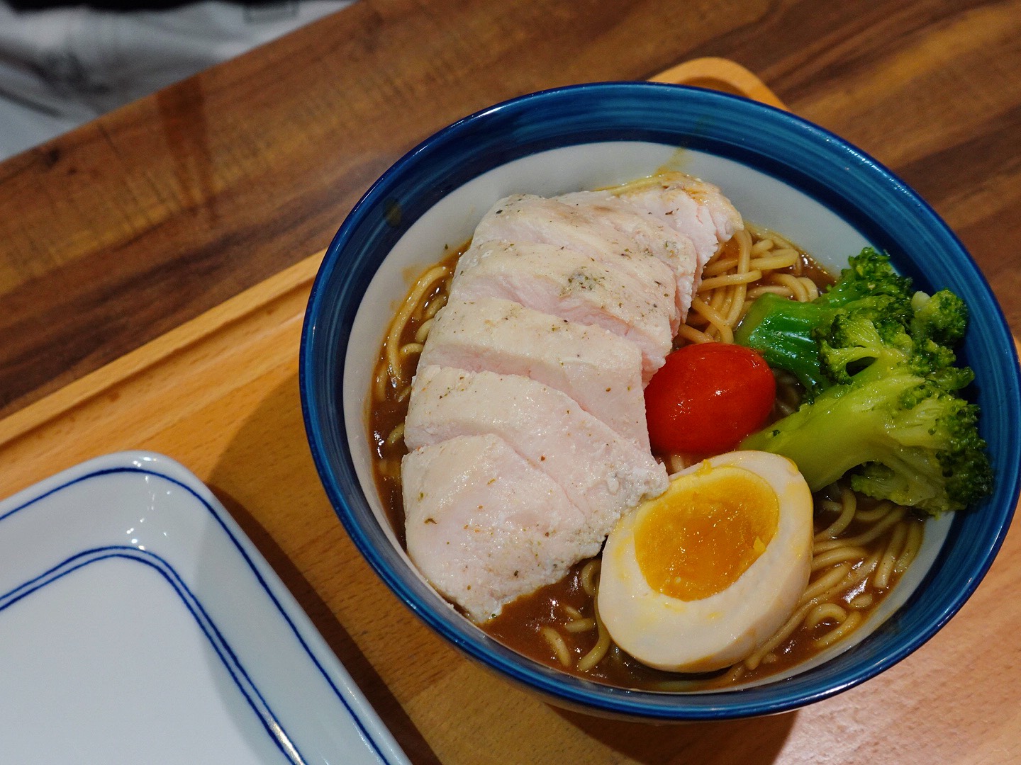 圓山站附近大叔食事食記:咖哩拌飯超合拍、炸物酥脆、酸辣炒麵重口味 - 第9張圖 圓山站附近大叔食事食記:咖哩拌飯超合拍、炸物酥脆、酸辣炒麵重口味