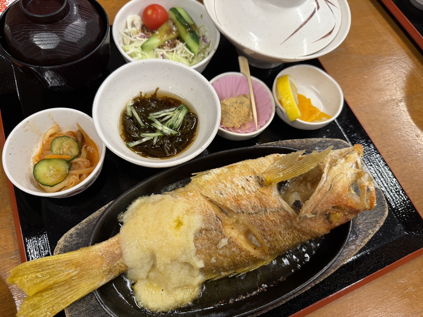 沖繩自由必吃恩納村美食 浜の家海鮮料理 在地人也吃的隱藏版海鮮(濱之家)