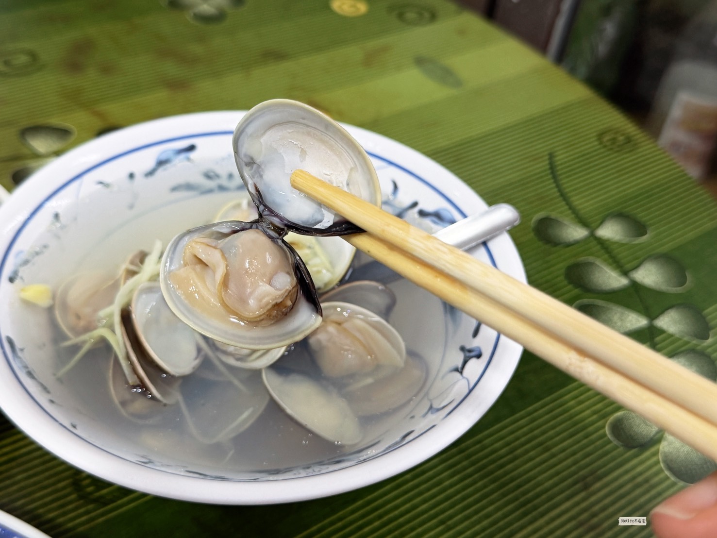 王功美食推薦 台生蚵仔煎 平日走進王功美食街，會再回訪的在地海味