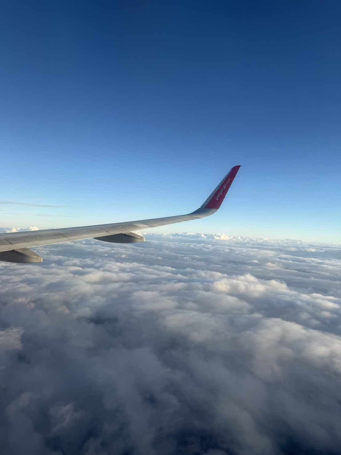 Travel Blue 藍旅「旅途有型禮盒（經典款）」開箱 移動不再耗電，落地還有力氣玩