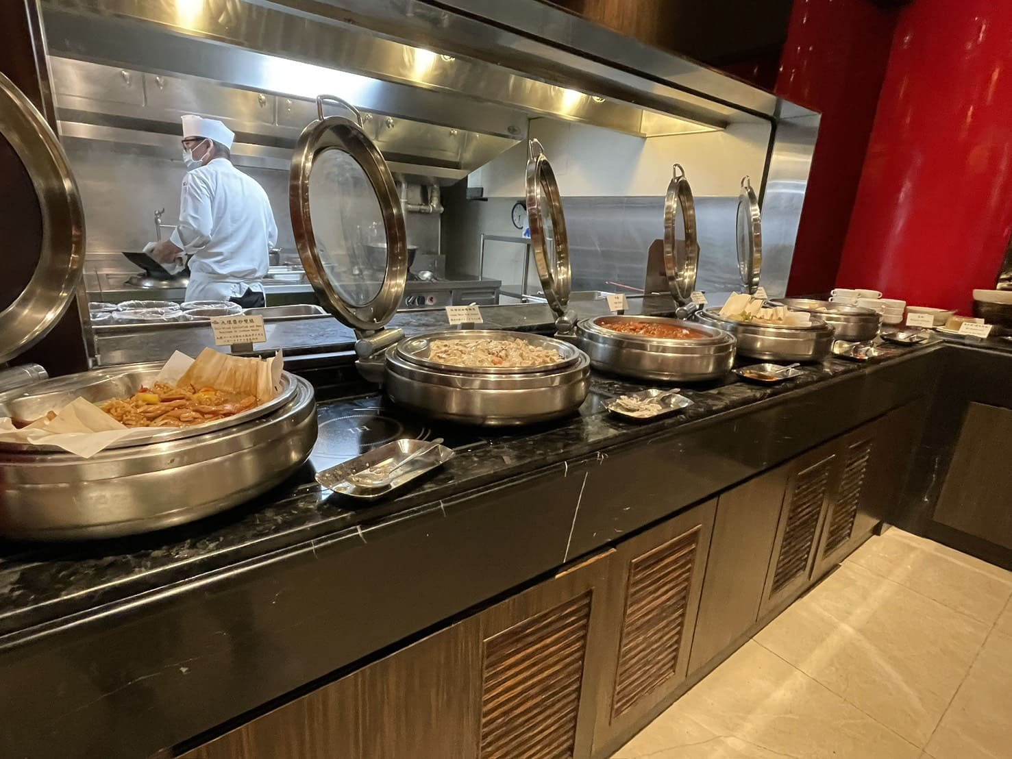 圓山大飯店住宿心得｜東密道導覽、松鶴餐廳實訪，台北地標級飯店值得住嗎？