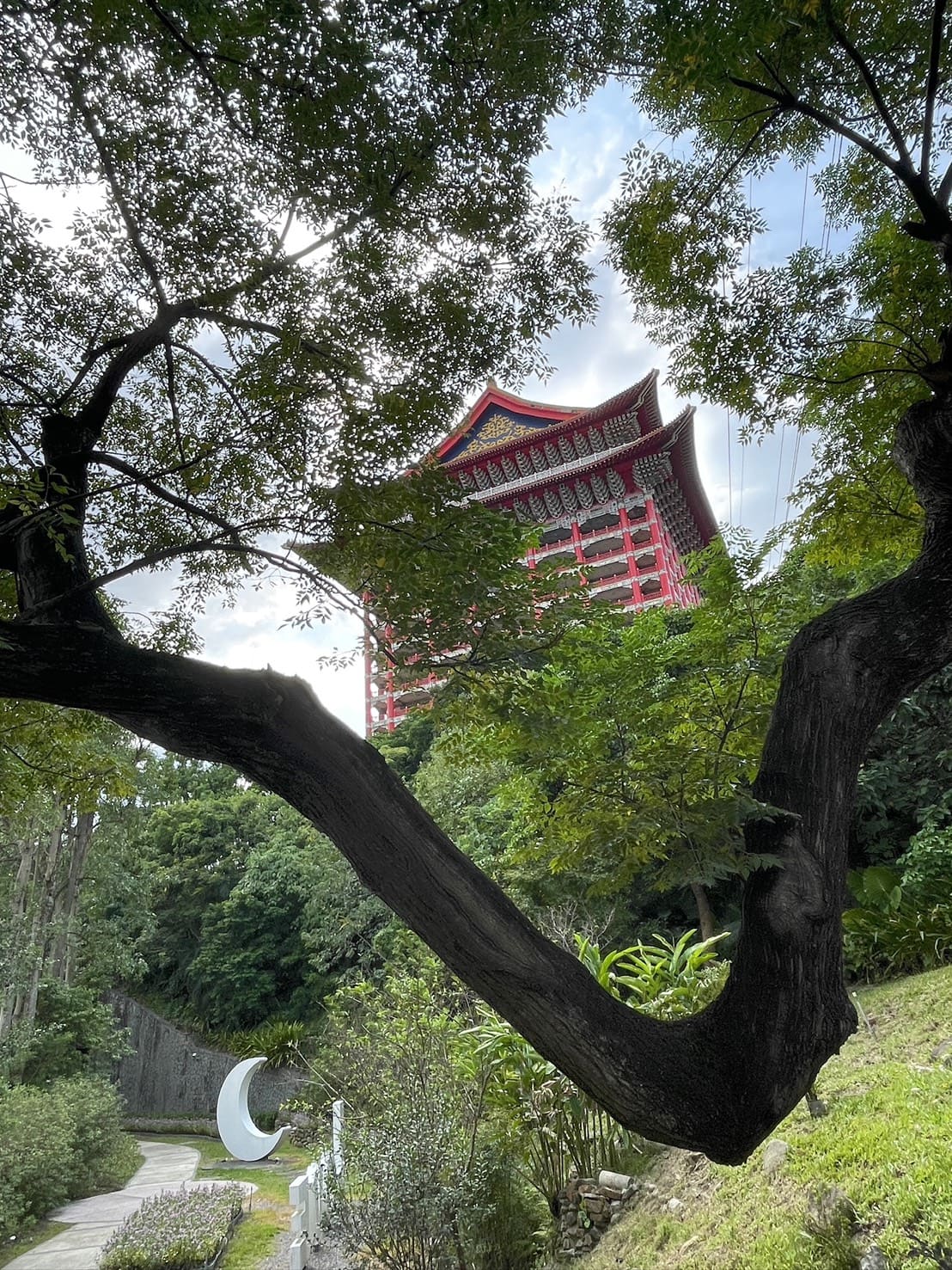 東密道秘密花園是塵封50年後，於2021年重新開放的祕境
