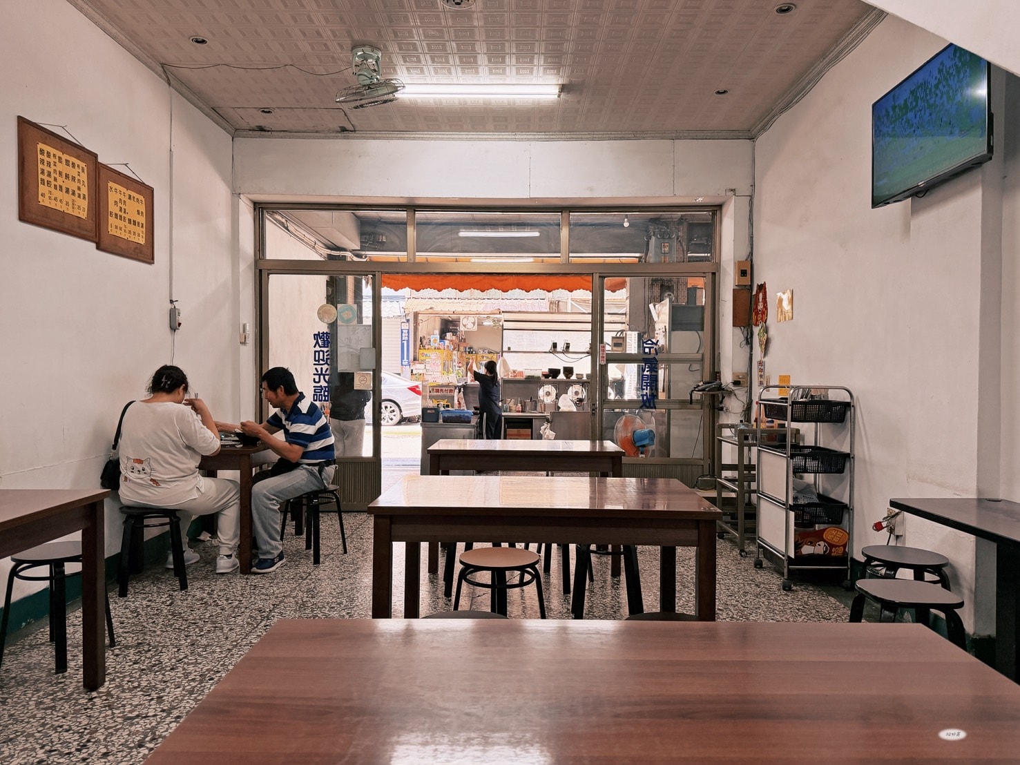 台中霧峰美食｜山東水餃館水餃一顆5元，平價又有學生回憶的老店